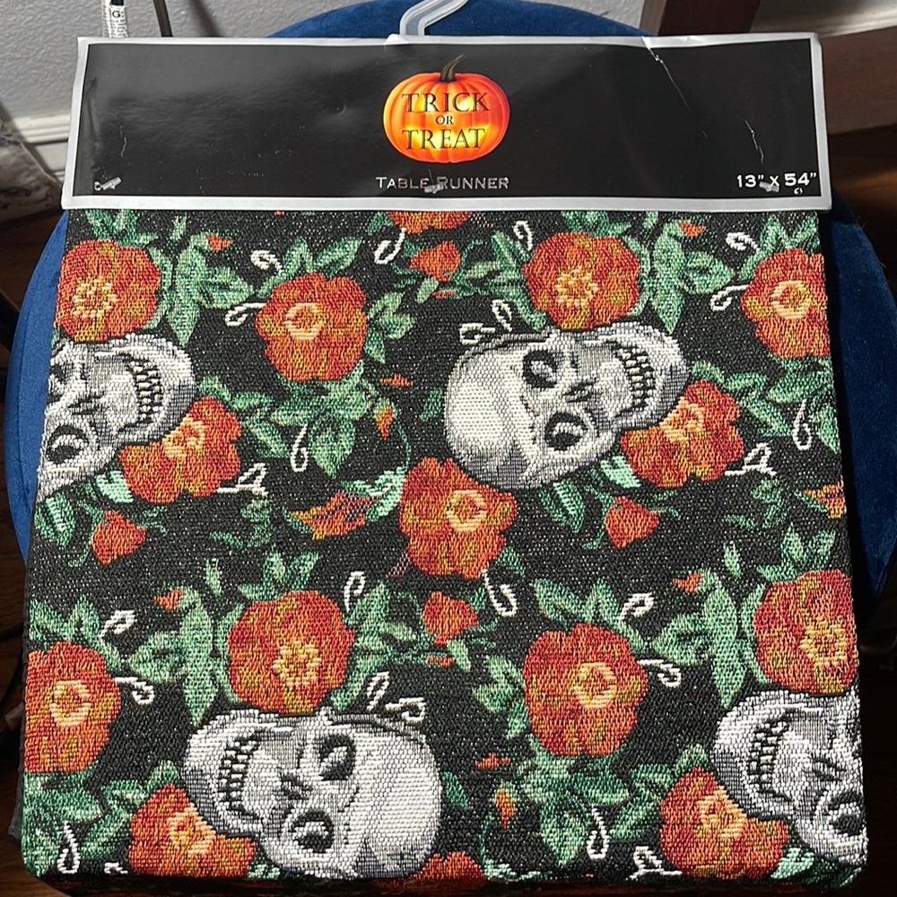 Trick or treat skulls and roses table runner